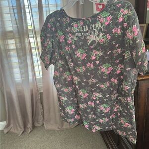 Magnolia Pearl Charcoal Floral Tee